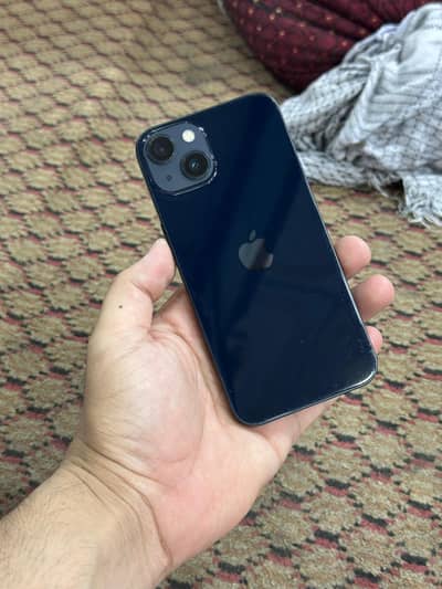 Apple iPhone 13