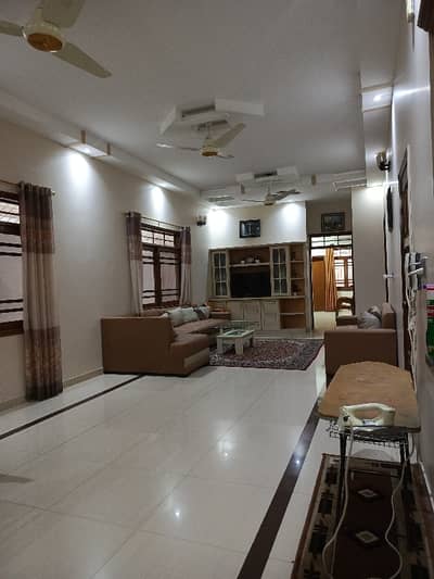400 Yard Beautiful Banglow For Sale Prime Location