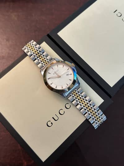 Gucci Men’s Swiss Made Quartz Stainless Steel Silver Dial 38mm Watch