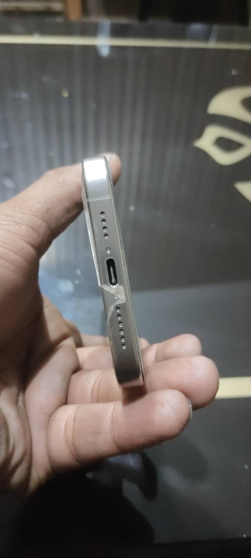 iphon 15 pro max 3