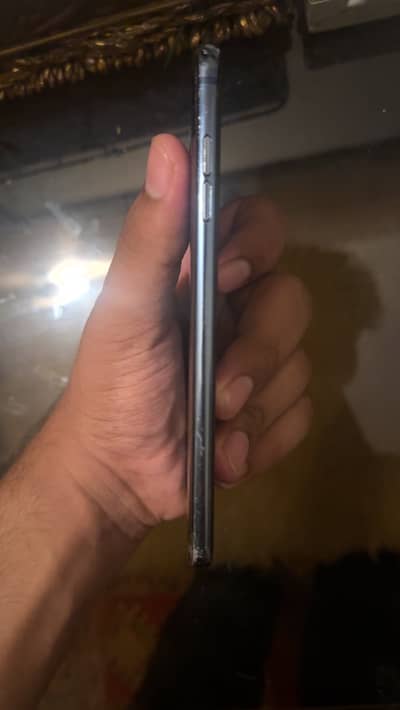 Lg V30