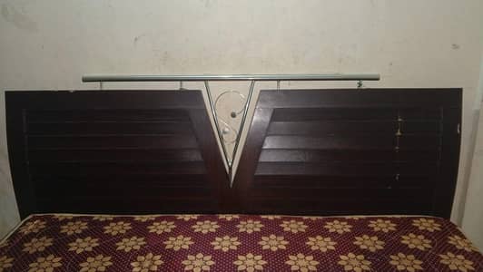 bed with spring metres
