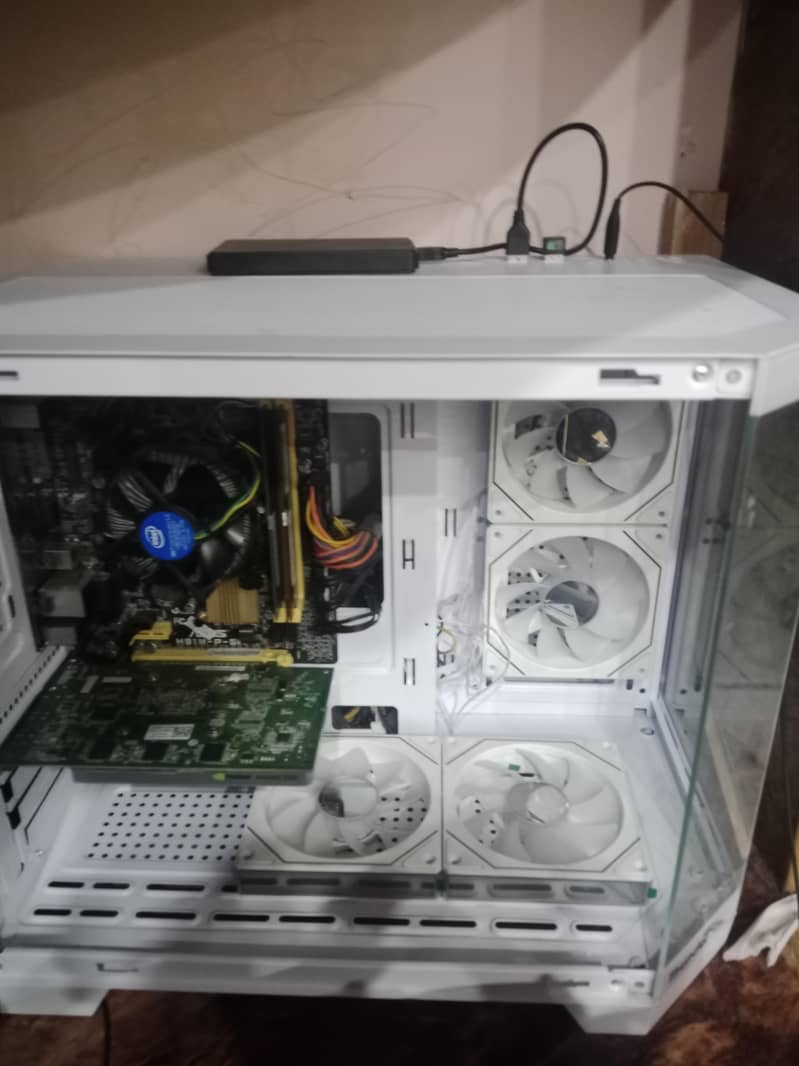 COMPUTER CASING 0