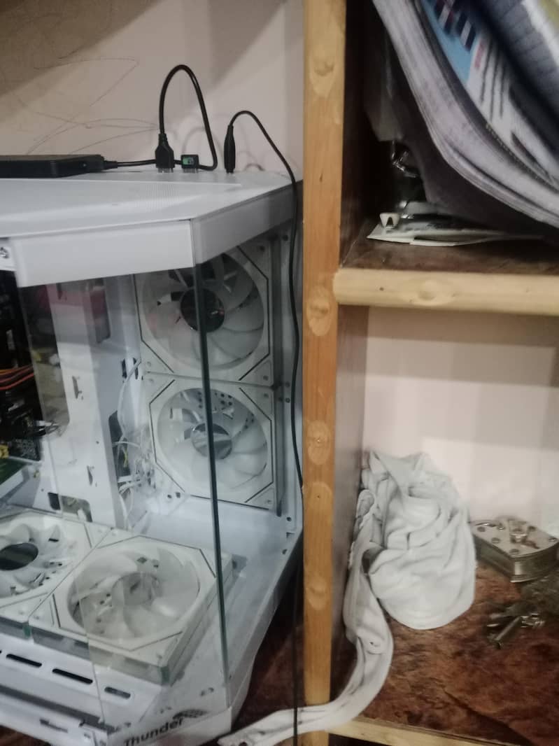 COMPUTER CASING 1