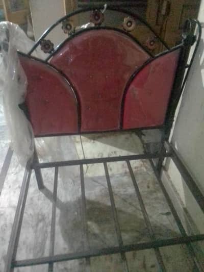 Single Iron Bed