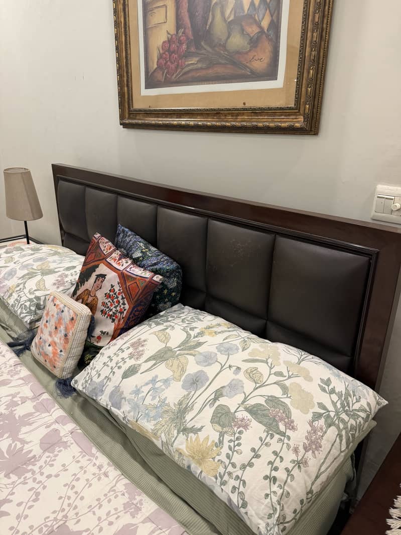 Solid Wood bed set with console 7