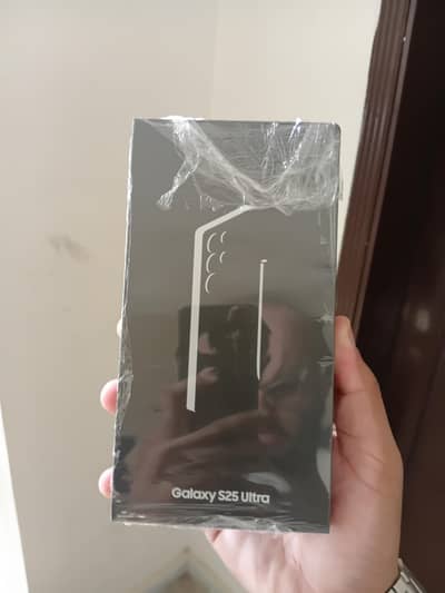 Samsung Mobile S25 Ultra New