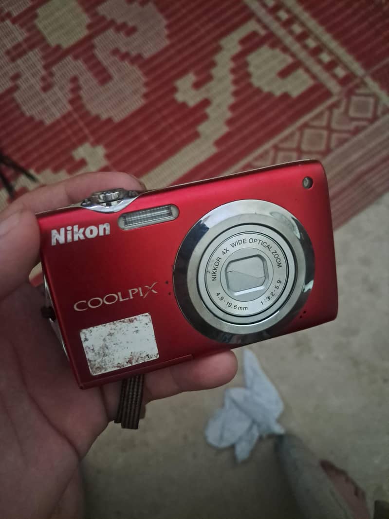 Niklon Digital Camera 2