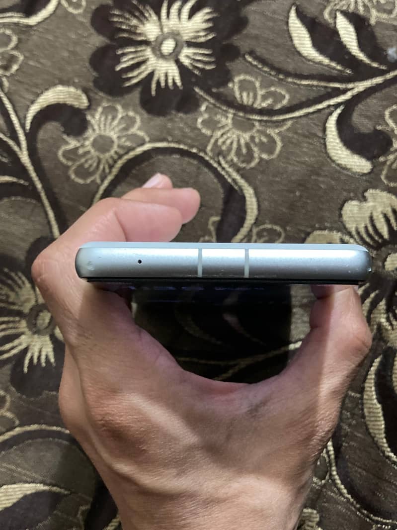 Google Pixel 7a 3