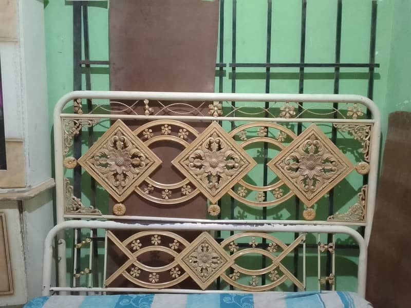 Metal Structure Bed 1