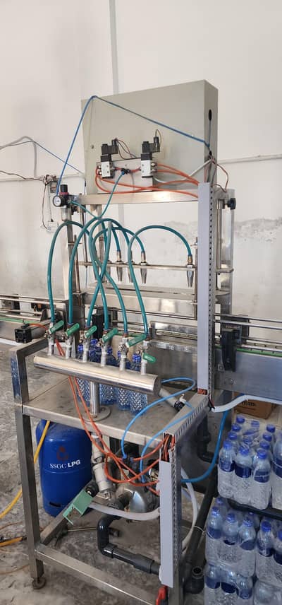 same auto water filling machine and packaging