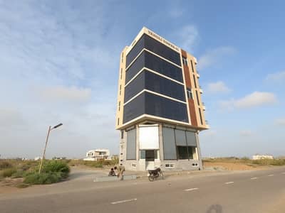 100 Square Yards Building In Peninsula Commercial Area For Sale At Good Location