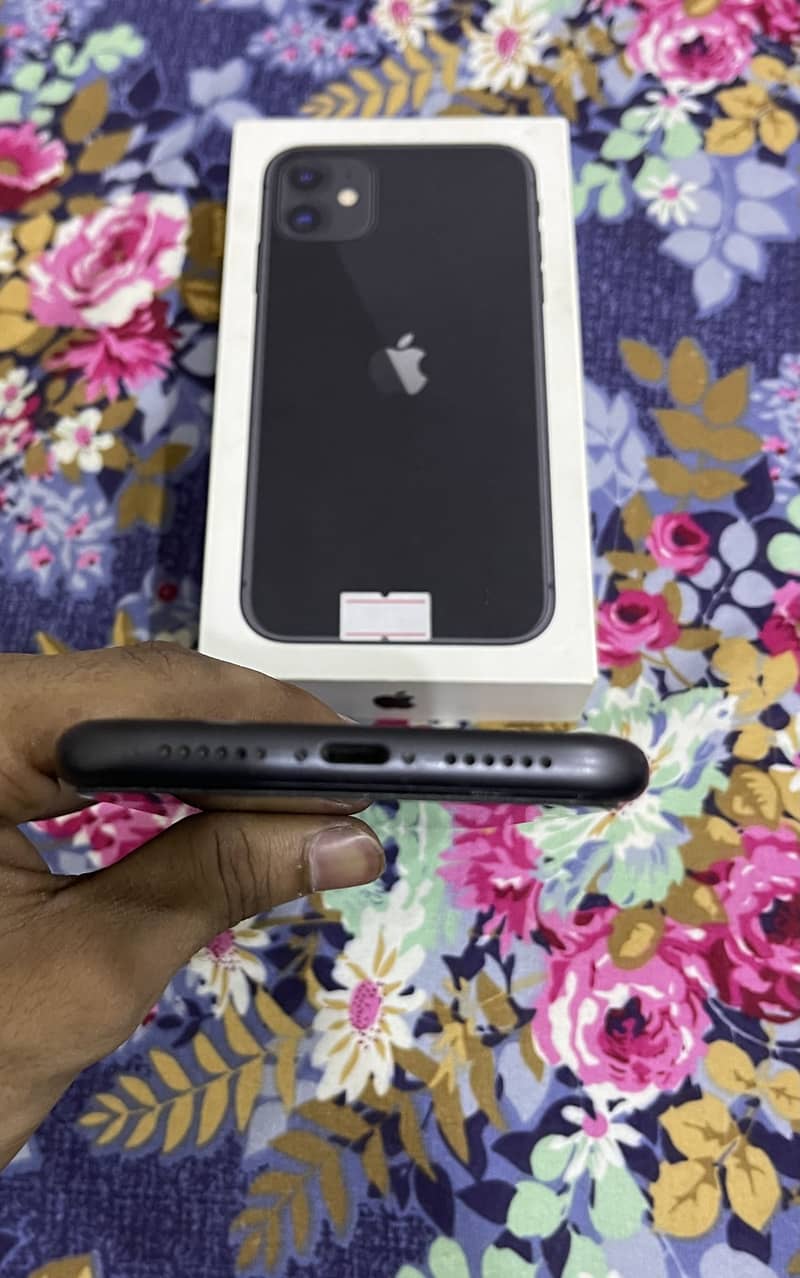 Apple iPhone 11 5