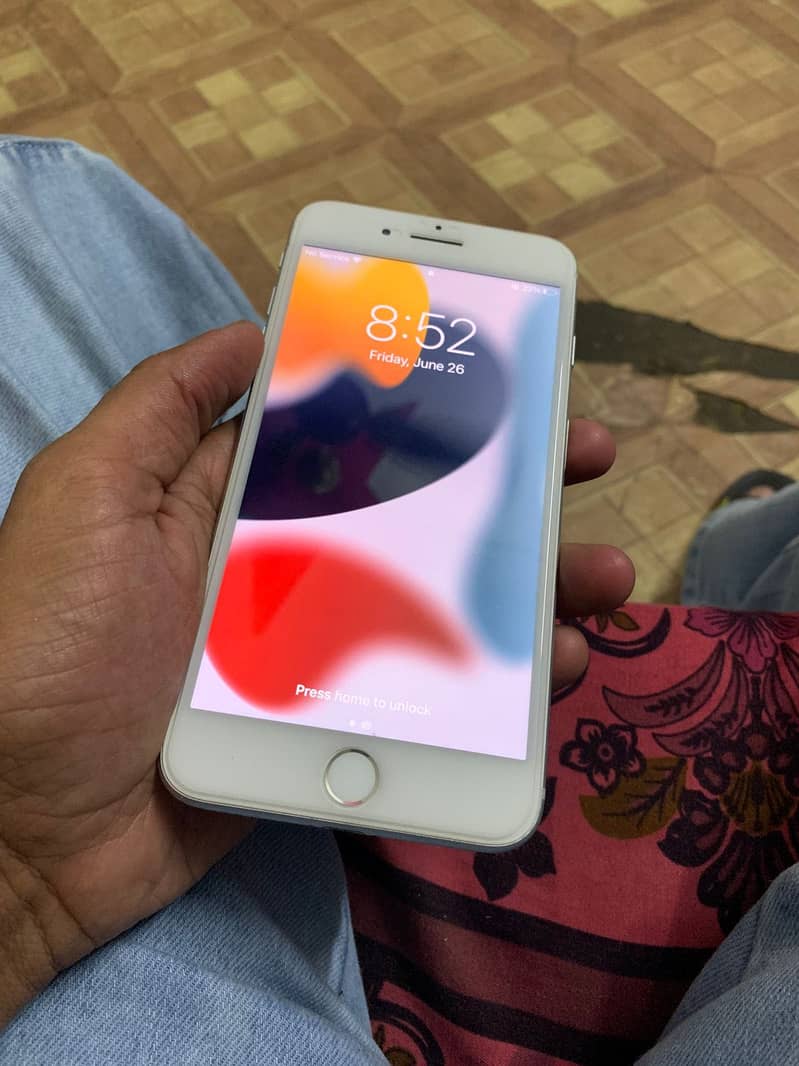 Apple iPhone 7 Plus 2
