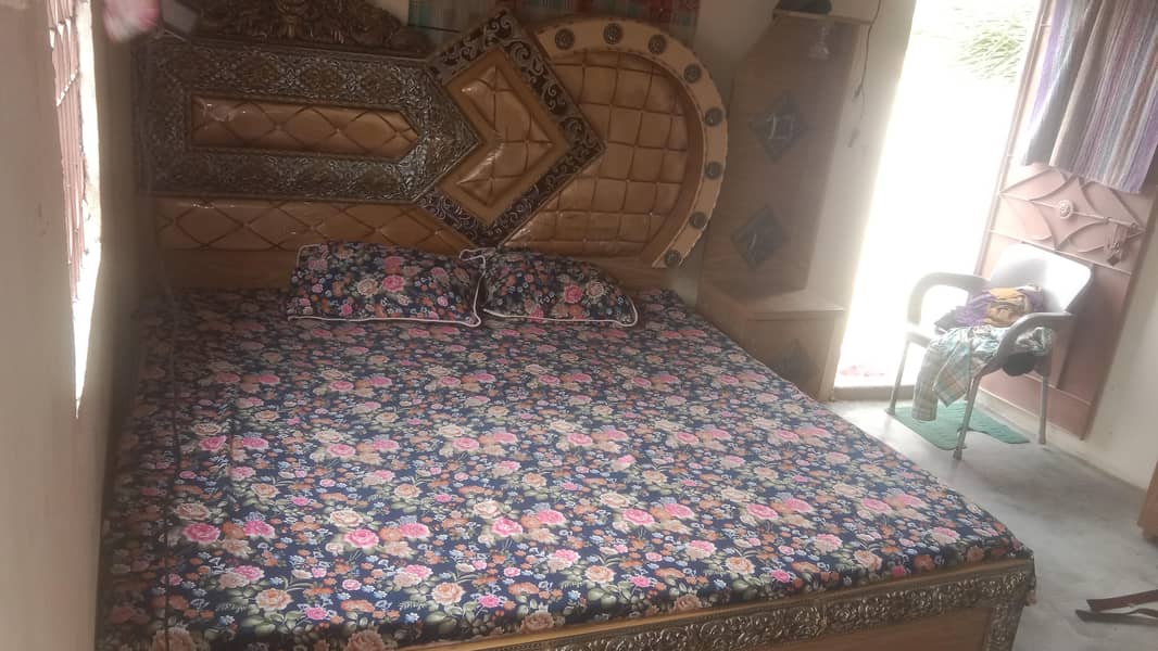 only bed do side table 2
