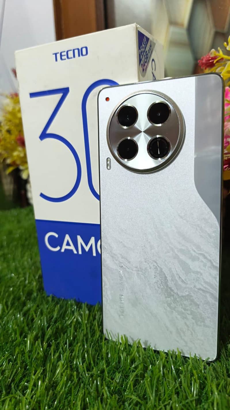 Tecno CAMON 30 0