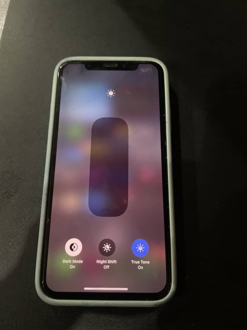 Apple iPhone Xs 2
