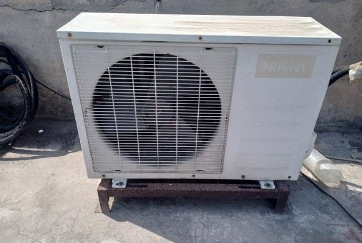 Orient separate AC 1