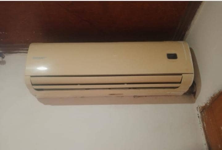 Orient separate AC 2