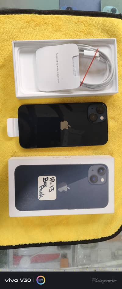 Apple iPhone 13