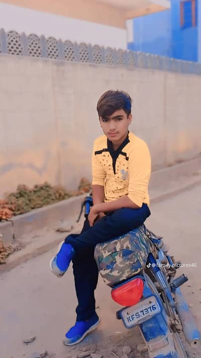 mujhe job ki bahut tak jarurat hai