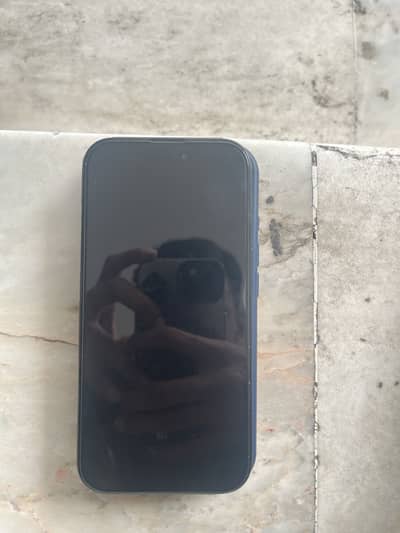 Apple iPhone 16