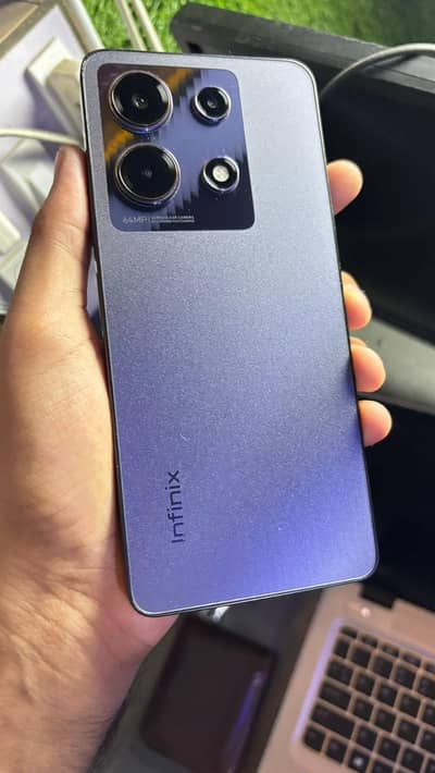 Infinix Note 30 (8GB RAM / 256GB Storage) - Full Box