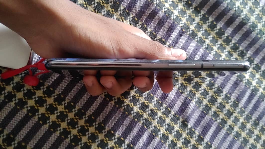 One Plus 7 5