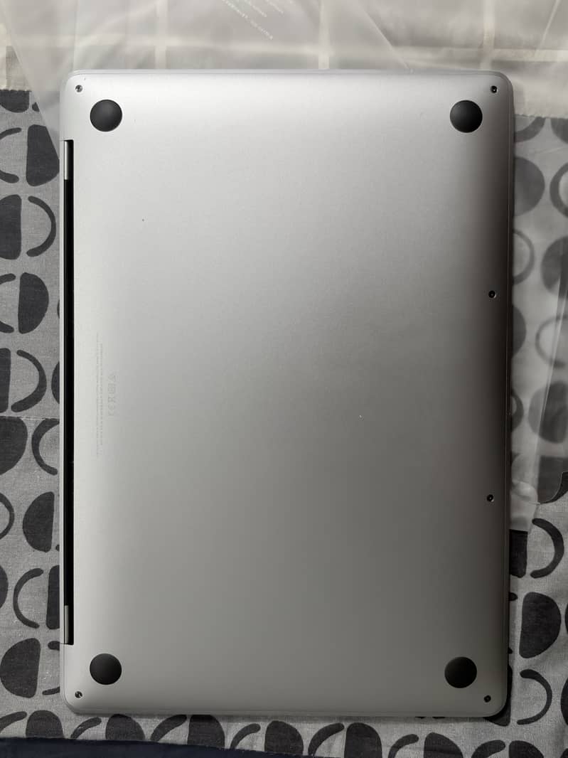 MacBook Pro 1