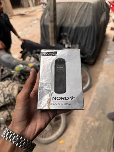 Vapes + flavours 18+ warning