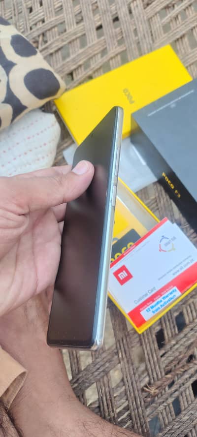 Xiaomi Poco F3 gaiming device