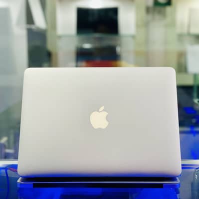 Apple Macbook Air