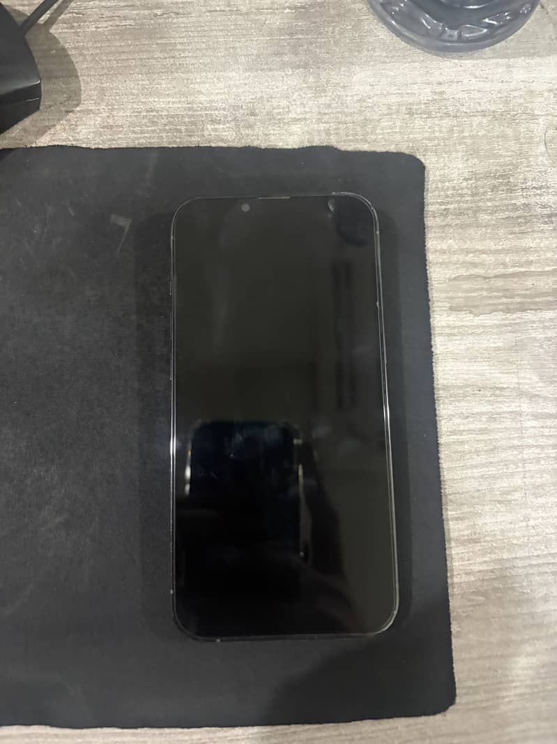 Apple iPhone 13 Pro 0