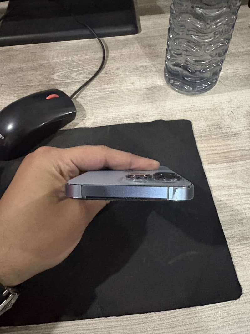 Apple iPhone 13 Pro 4