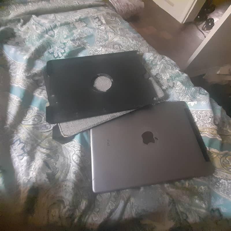 I PAD Air imported from UK 1