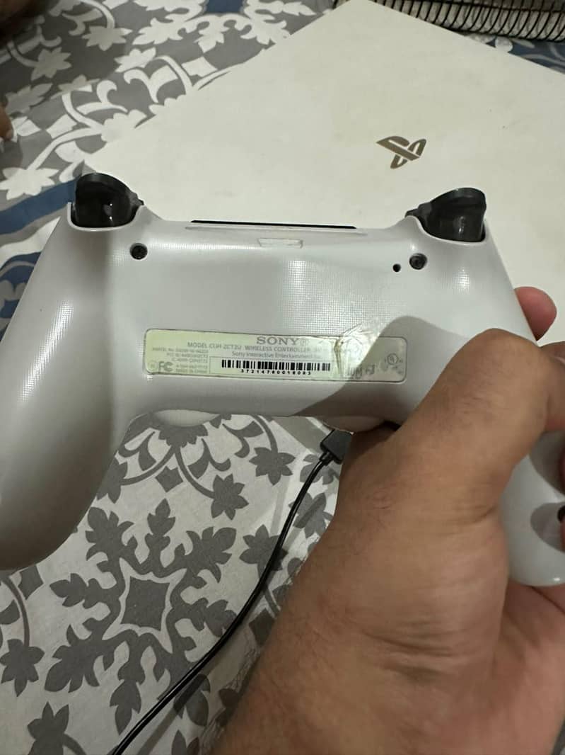 PS 4 PRO ORIGNAL CONTROLLER 1