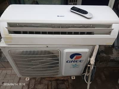 Gree 1 Ton Split AC – Non Inverter – R410A Gas – Neat & Clean