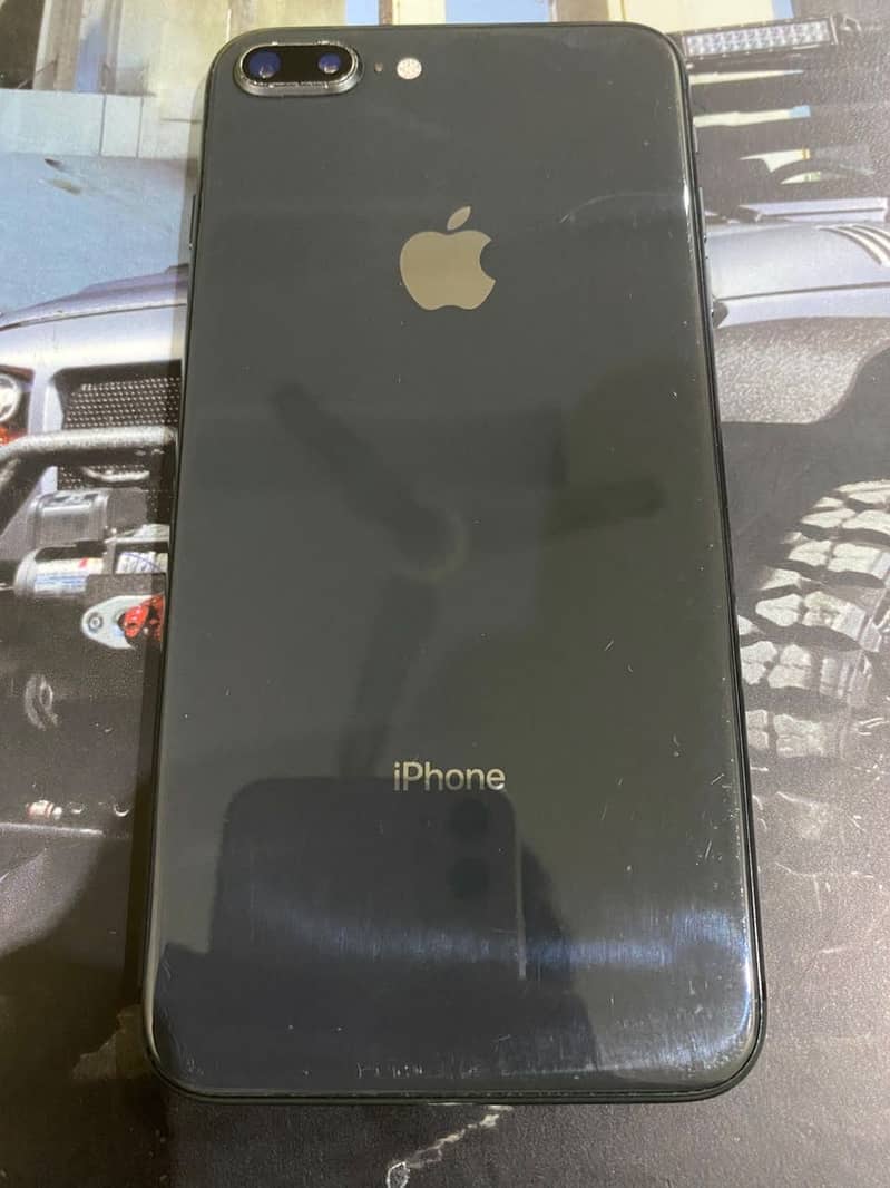 Apple iPhone 8 Plus 0