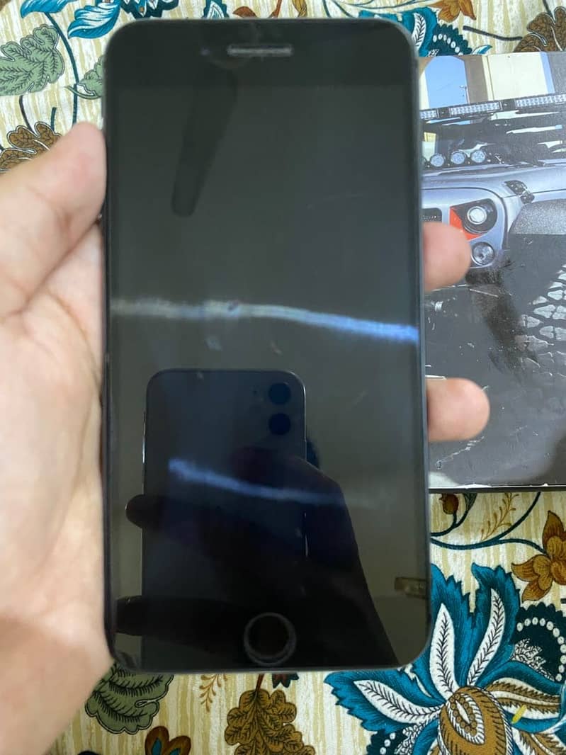 Apple iPhone 8 Plus 6