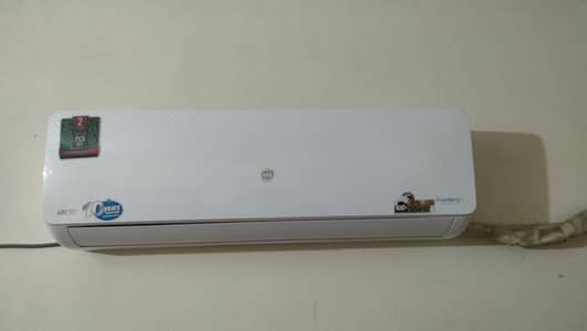 PEL 1.5 Ton DC Inverter AC Heat & Cool | Arctic PINVO 18K