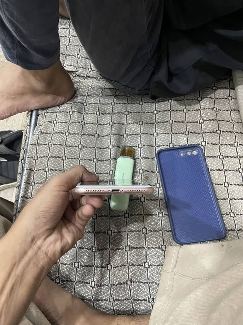 Apple iPhone 8 Plus 3