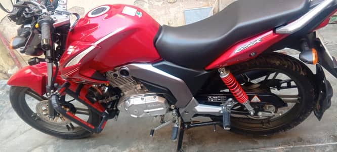Suzuki GSX 125 2025 – First Owner | 10/10 Condition | Okara Registered