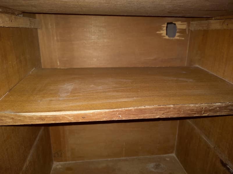 COMPUTER TABLE 4