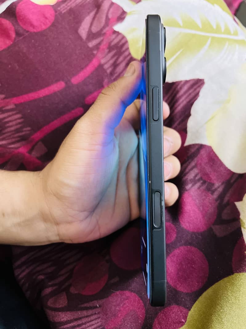 Apple iPhone 16 Plus 2