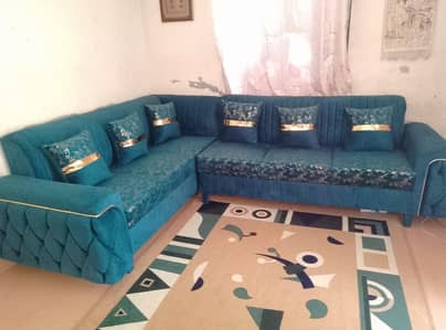 6 seater L shape sofa good condition
