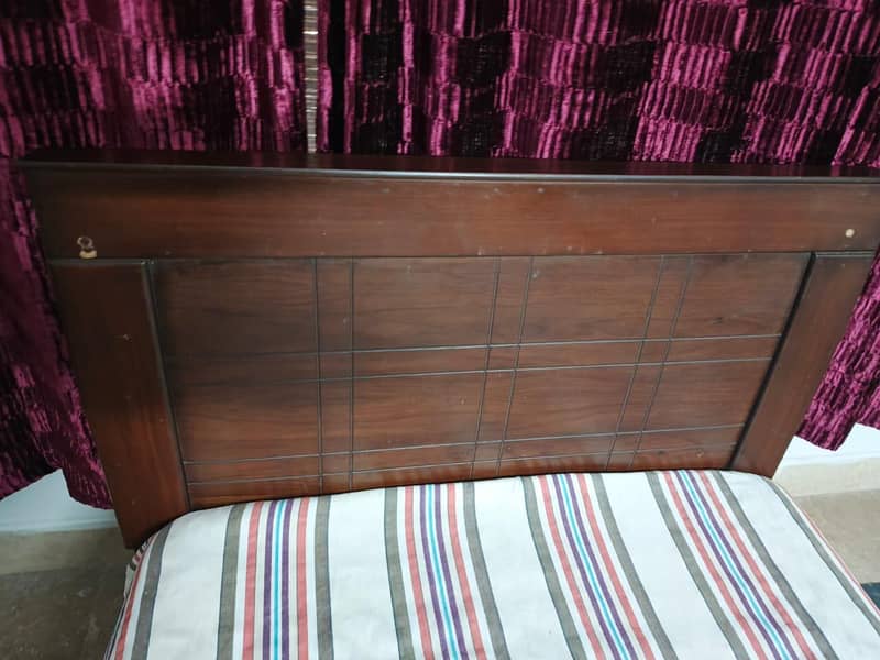 SINGLE BED 0