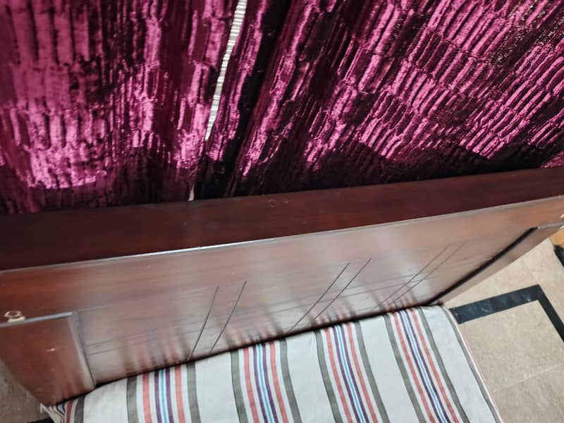 SINGLE BED 7