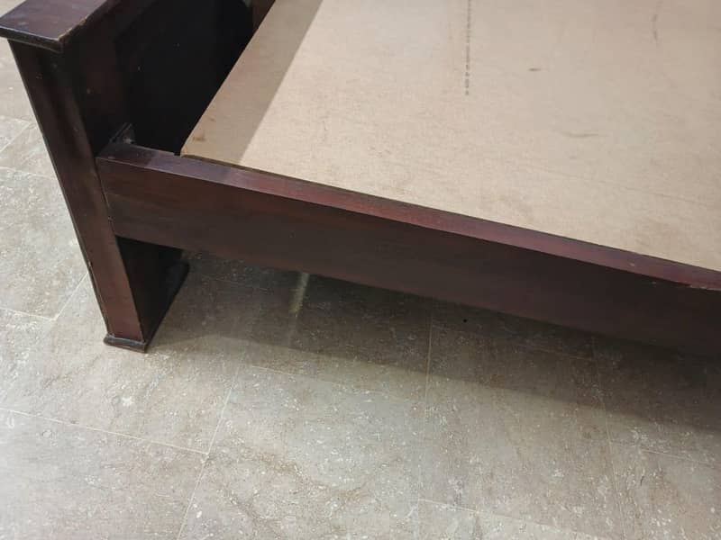 SINGLE BED 8