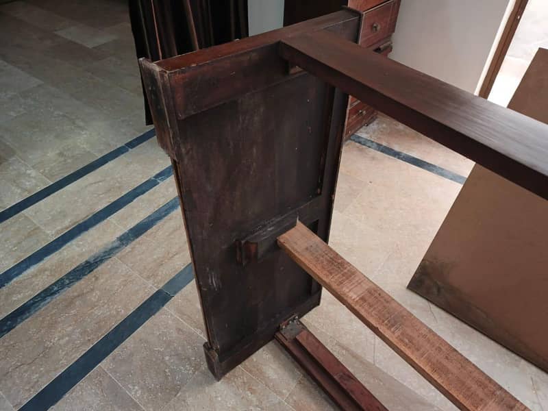 SINGLE BED 10
