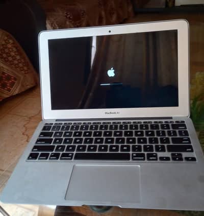 APPLE MACBOOK AIR